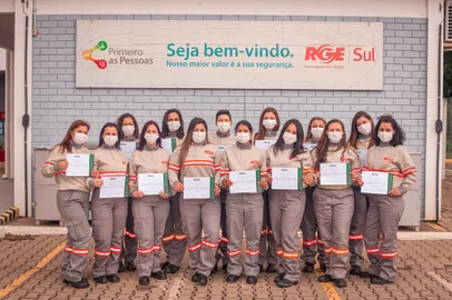 RGE abre inscrições para curso exclusivo de eletricista para mulheres em Caxias do Sul<!-- NICAID(14982904) -->