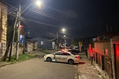 Mulher é baleada dentro de casa na zona norte de Porto Alegre<!-- NICAID(15588815) -->