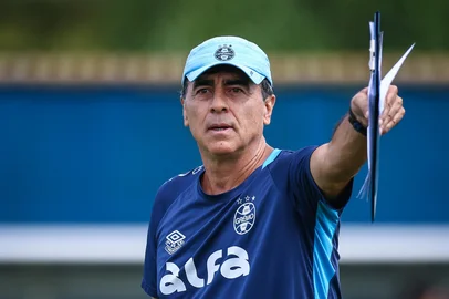 RS - FUTEBOL/ TREINO GREMIO 2025 - ESPORTES - Jogadores do Gremio realizam treino tÃ©cnico durante a manha deste sabado, no CT Luiz Carvalho, na preparaÃ§Ã£o para a partida valida pelo Campeonato Gaucho 2025. FOTO: LUCAS UEBEL/GREMIO FBPA<!-- NICAID(15997757) -->