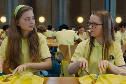 A Secretaria Municipal da Cultura, através da Sala de Cinema Ulysses Geremia, informa os filmes que estarão em cartaz de 16 a 26 de maio de 2024. A diretora austríaca Jessica Hausner segue problematizando questões sociais contemporâneas em "Clube Zero", longa que estreia dia 16/05, no Centro de Cultura Ordovás. O filme, que concorreu à Palma de Ouro em Cannes, toca em assuntos delicados, como distúrbios alimentares e a autoimagem.<!-- NICAID(15763338) -->