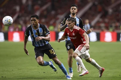 PORTO ALEGRE, RS, BRASIL, 27-08-2026: Internacional x Grêmio, clássico GreNal nº453, pelo jogo de ida das Quartas-de-Final da Copa do Brasil 2026. O jogo ocorre no estádio Beira-Rio, em Porto Alegre. Foto: Bruno Todeschini/Grupo RBSIndexador: Bruno Todeschini<!-- NICAID(16354536) -->