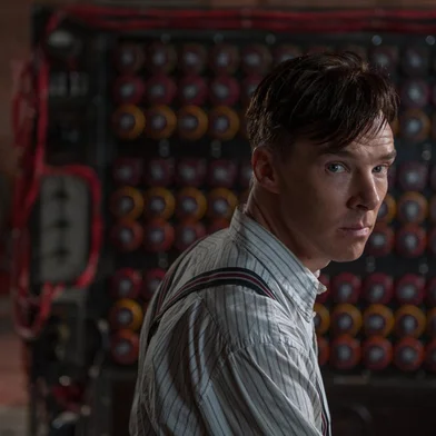 Benedict Cumberbatch como o matemático Alan Turing no filme O Jogo da Imitação.<!-- NICAID(11159231) -->