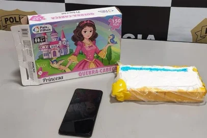 Cocaína é encontrada escondida em embalagem de brinquedo em GravataíCrédito: Polícia Civil<!-- NICAID(15769820) -->