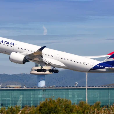 LATAM Airlines Airbus A350 Flugzeug Flughafen BarcelonaBarcelona, Spain - June 9, 2018: A LATAM Airlines Airbus A350 airplane at Barcelona airport (BCN) in Spain. Airbus is a European aircraft manufacturer based in Toulouse, France. Foto: Markus Mainka / stock.adobe.comLocal: BarcelonaIndexador: Markus MainkaFonte: 315413467Fotógrafo: Luftfahrt-Fotograf<!-- NICAID(15029840) -->
