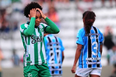 Porthus Junior / Agencia RBS CAXIAS DO SUL, RS, BRASIL, 16/11/2025. Juventude x Grêmio, jogo de ida válido pela final do Campeonato Gaúcho Feminino (Gauchão Feminino 2025) e realizado no estádio Alfredo Jaconi. (Porthus Junior/Agência RBS)Indexador: BTK <!-- NICAID(16168422) -->