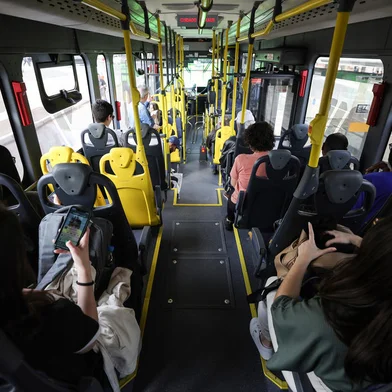 Porto Alegre, RS, Brasil - Ônibus 100% elétrico na cidade. FOTO: JEFFERSON BOTEGA, AGÊNCIA RBSIndexador: jeff botega<!-- NICAID(15844073) -->