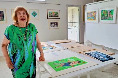 Artista Zoravia Bettiol em sua casa e atlier, onde também funciona o Instituto Zoravia Bettiol. Aos 88 anos, em janeiro de 2024.<!-- NICAID(15659070) -->