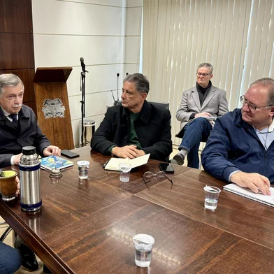 O novo secretário de Gestão Estratégica e Finanças de Caxias, Gilberto Galafassi, assumiu o cargo nesta segunda-feira (2) e já pela manhã participou da reunião do secretariado da istração municipal. <!-- NICAID(16050895) -->