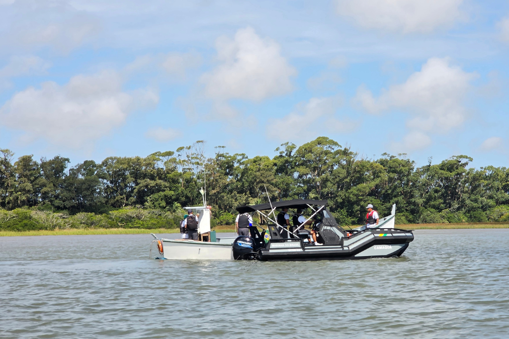 Marinha fiscaliza 178 embarca&ccedil;&otilde;es de pequeno porte na Lagoa dos Patos e na Lagoa Mirim