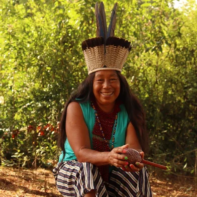 Novo álbum musical e visual "Goj tej e goj ror", trata das águas desde a cosmologia Kaingang. Projeto inclui lançamentos em Porto Alegre, Brasília e nas próprias comunidades indígenas de Nonoai e Canela, onde foi criado, e integra o Natura Musical.<!-- NICAID(15481889) -->