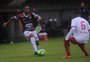 Caxias define os destinos de lateral e centroavante