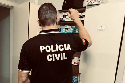 Polícia Civil prende farmacêutico em Dois Irmãos<!-- NICAID(15789673) -->
