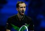 Daniil Medvedev supera Alexander Zverev e garante vaga nas semifinais do ATP Finals