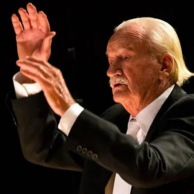 Faleceu na noite de segunda-feira (12), aos 96 anos, o maestro e compositor Ernst Mahle, um dos principais nomes da música erudita no Brasil.<!-- NICAID(16035896) -->