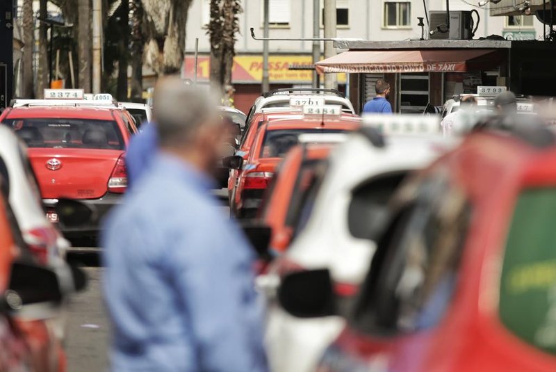 Porto Alegre, RS, Brasil, 09/10/2023 - Comparação entre Uber e Taxi - Foto: Lauro Alves/Agência RBS<!-- NICAID(15563986) -->