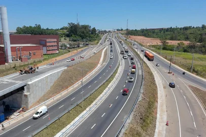 Daer / Divulgação Construção de viadutos da RS-118, em Gravataí, é concluída. Foto: Daer / Divulgação<!-- NICAID(16188312) -->