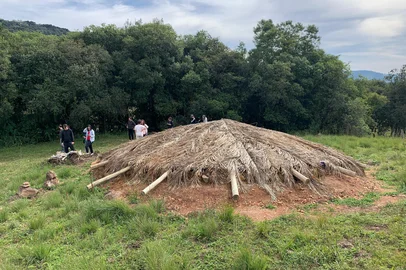 Roteiro trilha vestígios indígenas no interior de Caxias do Sul.<!-- NICAID(16044158) -->