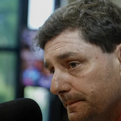 PORTO ALEGRE, RS, BRASIL, 13-11-2025:  Marcelo Caumo, ex-prefeito de Lageado e atual secretário estadual do Desenvolvimento Urbano e Metropolitano concede entrevista ao Programa Atualidade da Gaúcha. Foto: Jeff Botega/Agência RBSIndexador: jeff botega<!-- NICAID(16166374) -->