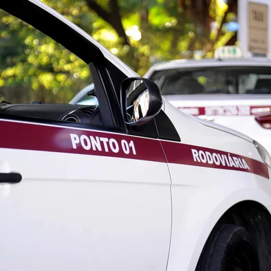 CAXIAS DO SUL, RS, BRASIL, 14/06/2022 - Câmara aprovou projeto que altera a regulação dos táxis em Caxias. (Marcelo Casagrande/Agência RBS)<!-- NICAID(15123927) -->