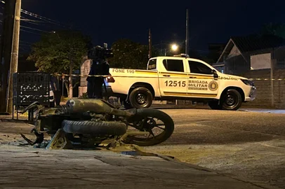 29 de março de 2025Homem tenta suicídio após ter moto incendiada em São Leopoldo após ser acusado de cometer abusos sexuais no Vale do Sinos.<!-- NICAID(16006047) -->