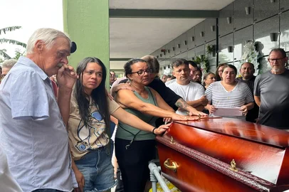 velório de homem morto pela BM<!-- NICAID(16205215) -->