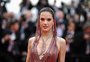Alessandra Ambrósio aposta em vestido com capuz no Festival de Cannes 2023