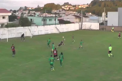 gol de kauã no campeonato amador de canguçu