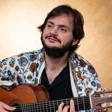 Yamandu Costa lança novo álbum, De Vida y Vuelta<!-- NICAID(15380547) -->