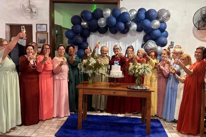 Rodrigo Netto da Silva / Portal Pedro Osório.Net PEDRO OSÓRIO. 12.09.2026. Aos 65, 71 ou 91 anos: baile de debutantes realiza sonho de moradoras de Pedro Osório. Imagens de Rodrigo Netto da Silva, do Portal Pedro Osório.Net.<!-- NICAID(16364864) -->
