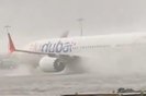 Aeroporto desvia voos após chuva forte atingir Dubai<!-- NICAID(15736898) -->