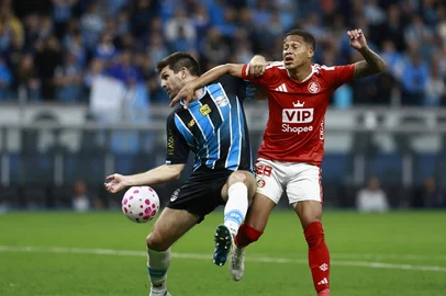 Jeff Botega / Grupo RBS PORTO ALEGRE, RS, BRASIL, 11-10-2026: Grêmio vs Internacional, clássico GreNal nº455, pelo Campeonato Brasileiro Série A 2026. O jogo ocorre na Arena, em Porto Alegre. Foto: Jeff Botega/Grupo RBSIndexador: jeff botega<!-- NICAID(16385371) -->