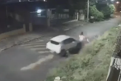 Polícia investiga atropelamento de mulher de 26 anos em Cachoeirinha<!-- NICAID(16221533) -->