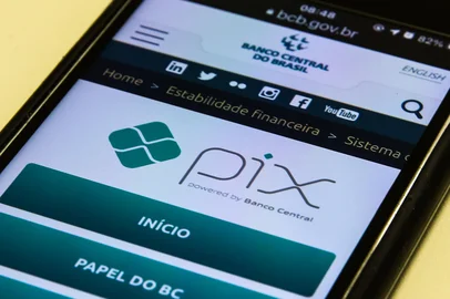 Pix Ã© o pagamento instantÃ¢neo brasileiro. O meio de pagamento criado pelo Banco Central (BC) em que os recursos sÃ£o transferidos entre contas em poucos segundos, a qualquer hora ou dia. Ã‰ prÃ¡tico, rÃ¡pido e seguro.Brasília (DF), 16/01/2025 - Aplicativo bancário para pagamento financeiro em pix. Foto: Bruno Peres/Agência Brasil/DivulgaçãoLocal: BrasÃ­liaIndexador: Marcello Casal JrAgÃªncia BrasilFotógrafo: Reporter Fotografico<!-- NICAID(15989893) -->