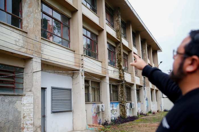 Más condições da rede elétrica fizeram a escola ser interditada em  fevereiro deste ano