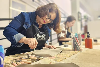 Aula de cerâmica, case Luciana Martini, designer de moda<!-- NICAID(16122961) -->