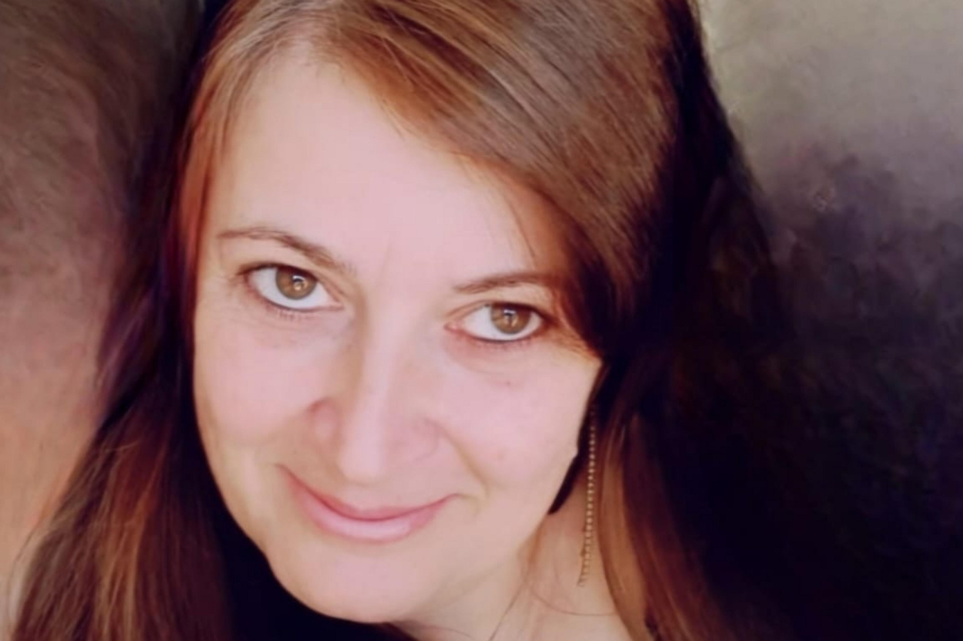 Caseira, trabalhadora e apegada &agrave; fam&iacute;lia: quem era a mulher morta no acidente na Rota do Sol, na Serra