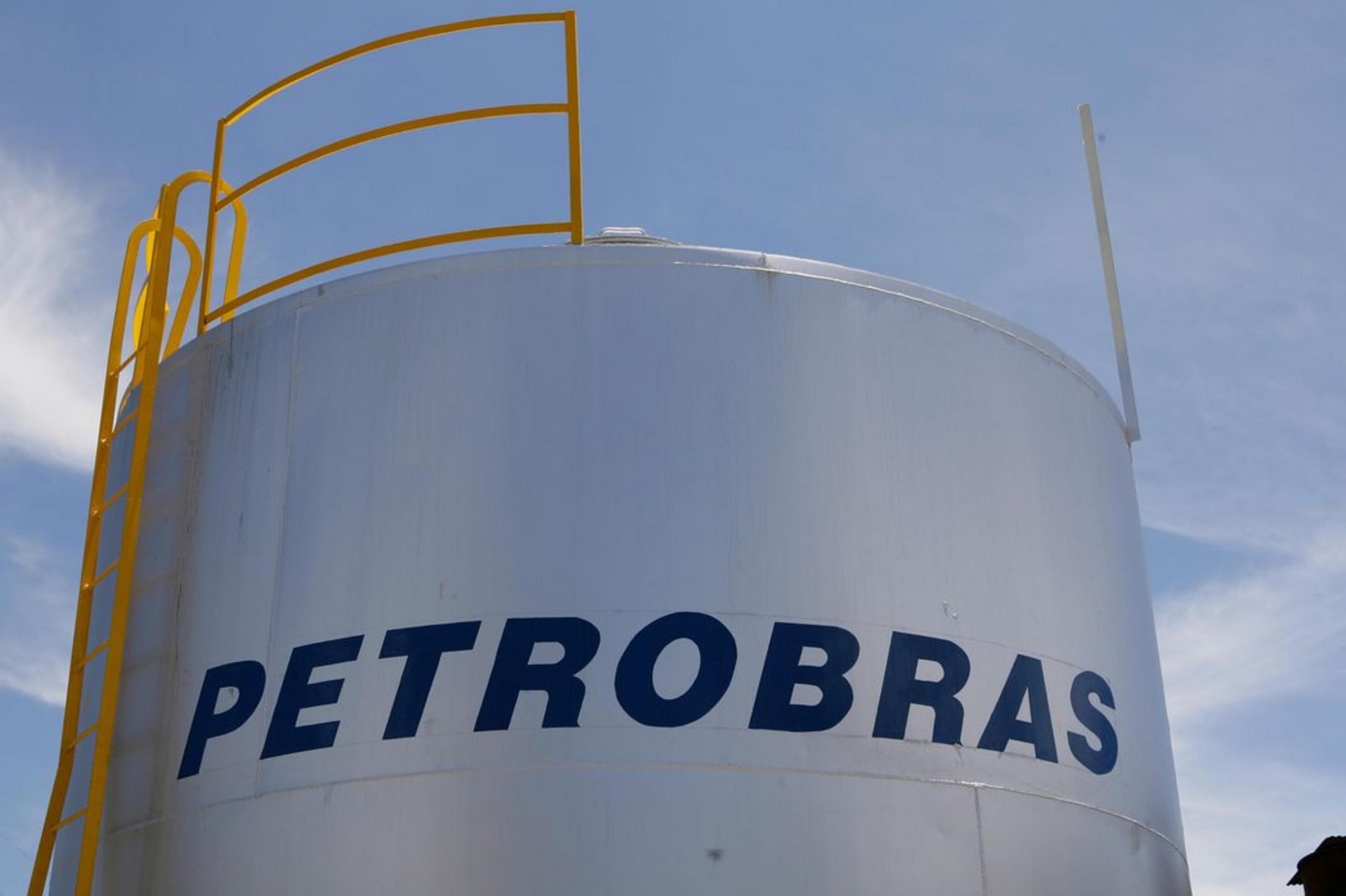 Petrobras eleva pre&ccedil;os do querosene de avia&ccedil;&atilde;o em 55%