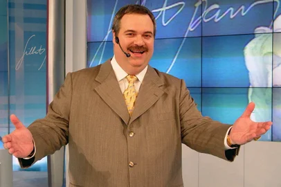 Gilberto Barros - apresentador de programa de tv#PÁGINA:14 Fonte: Divulgação<!-- NICAID(2821572) -->
