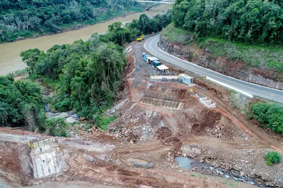 BENTO GONÇALVES, RS, BRASIL, 10/06/2025. Um ano de obras na BR470. (Neimar De Cesero/Agência RBS)<!-- NICAID(16056498) -->