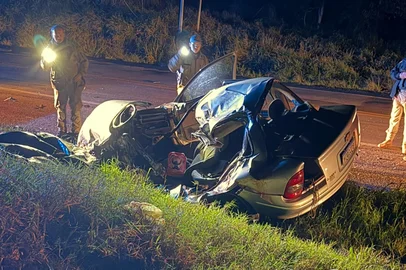 Imagens cedidas / Divulgação Homem e criança de sete anos morrem em acidente na BR-386; três pessoas ficam feridas<!-- NICAID(16343972) -->