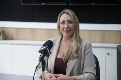 CAXIAS DO SUL, RS, BRASIL, 10/03/2026. Podcast Caixa-Forte - Gabriele Piccoli, sócia da Don Claudino, de Caxias do Sul. (Neimar De Cesero/Agência RBS)<!-- NICAID(16241808) -->