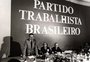 Cartas de Brizola revelam a  preparação para o retorno ao Brasil após expulsão do Uruguai e passagem por Estados Unidos e Europa