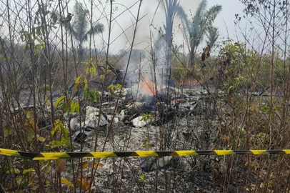 Acidente de avião em Apiacás, no Mato Grosso - Foto: Polícia Militar do Mato Grosso/Divulgação<!-- NICAID(15841878) -->