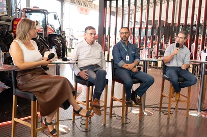 Painel “Campo em Debate: Inovação no Agro: tecnologia, inteligência e propósito”, realizado nesta quarta-feira (11), durante a 26ª Expodireto Cotrijal, em Não-Me-Toque.<!-- NICAID(16242751) -->