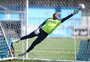 Adriel fala sobre treinos com Suárez no Grêmio: "Quase impossível não levar gol dele"
