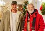 Arnold Schwarzenegger aparece caracterizado de Papai Noel em set de novo filme 