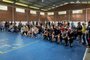 Moradores do bairro Três Pinheiros são comunicados de como prefeitura lidará com rachaduras que surgiram em Gramado. <!-- NICAID(15612161) -->