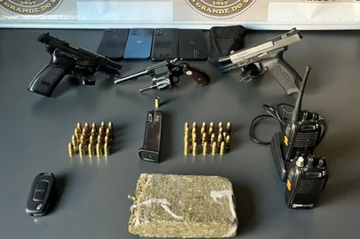 Operação prende quadrilha e apreende armas e veículo roubado em São Francisco de Paula.<!-- NICAID(15879852) -->