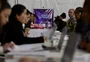 Com oferta de 4 mil vagas, Feirão de Empregos leva centenas de candidatos ao Largo Glênio Peres 