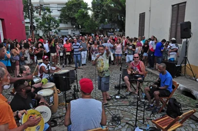 Grupo Puro Asthral na Travessa dos Venezianos<!-- NICAID(16193989) -->